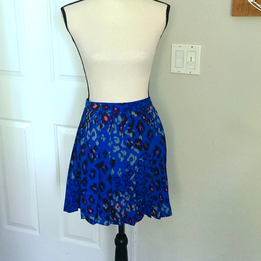 Lily White pleated leopard skirt XL